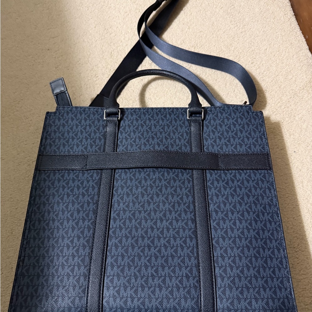 Michael Kors Blue Black Tote Bag - Picture 3 of 9
